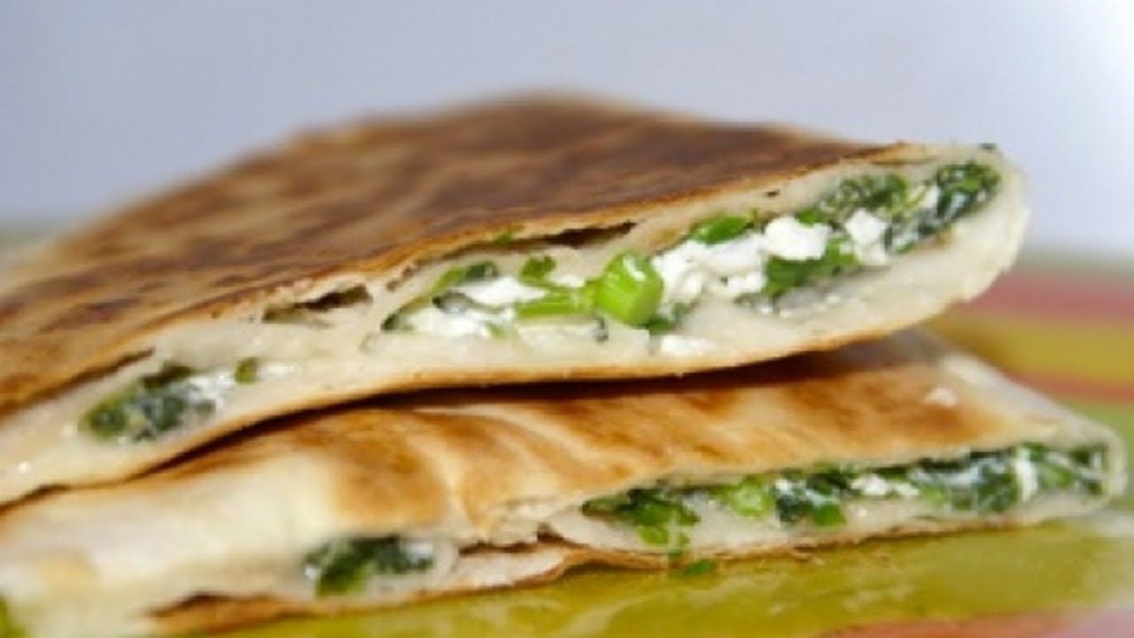 Лаваш з сиром та зеленню: унікальний рецепт смачної закуски від Ектора Хіменеса-Браво
