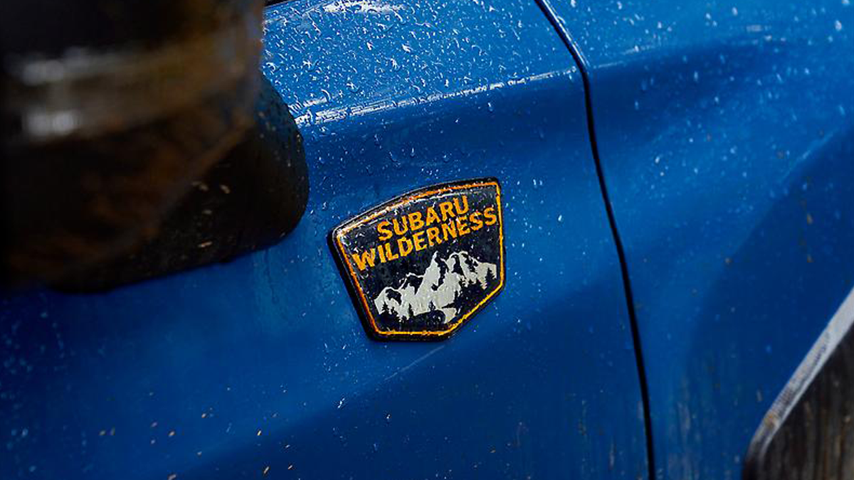 У Subaru анонсували нову модель для бездоріжжя: дивіться тизер