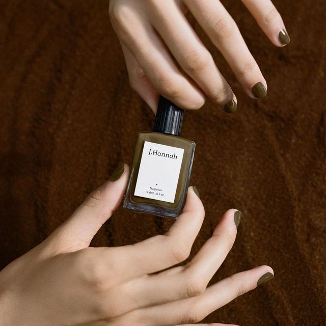 У США випустили лак для нігтів найпотворнішого відтінку у світі: дивіться фото - фото 471234