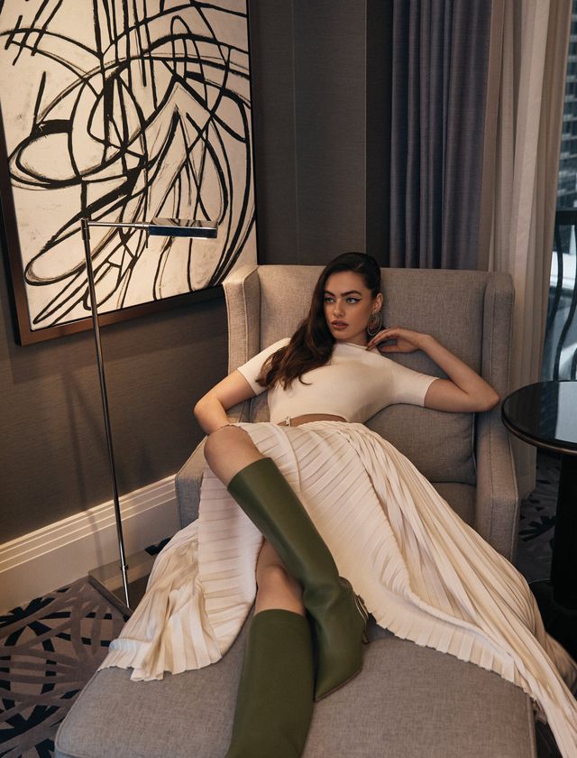 Як змінювалася власниця найкрасивішого обличчя у світі Яель Шелбіа: фото 18+ - фото 471288