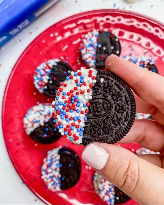 Рай для любителів солодощів: бренд Oreo відкрив своє перше в історії кафе - фото 471342