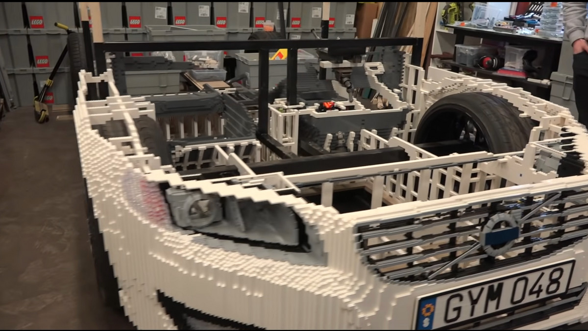 Швед хоче зібрати Volvo з кубиків LEGO - фото 1