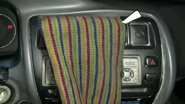 Як охолодити салон автомобіля без кондиціонера: 5 способів пережити спеку у машині - фото 471634