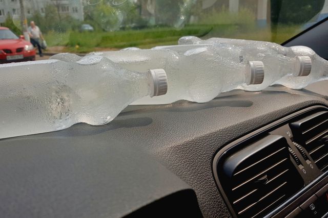 Як охолодити салон автомобіля без кондиціонера: 5 способів пережити спеку у машині - фото 471635