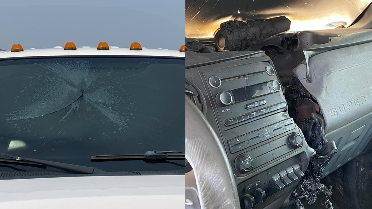 Дивіться на фото, як блискавка майже розрізала пікап навпіл