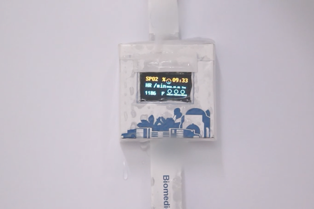 Учені створили 'розумний' годинник, який повністю розчиняється у воді - фото 471794