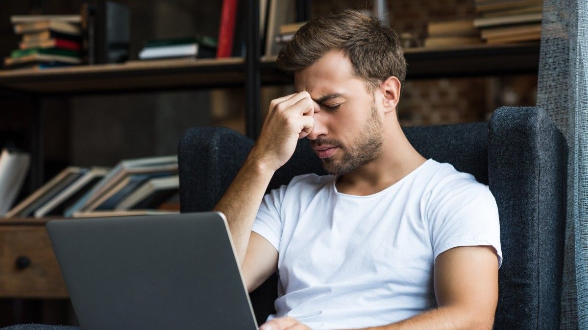 Як самостійно зняти напругу очей після роботи за комп'ютером