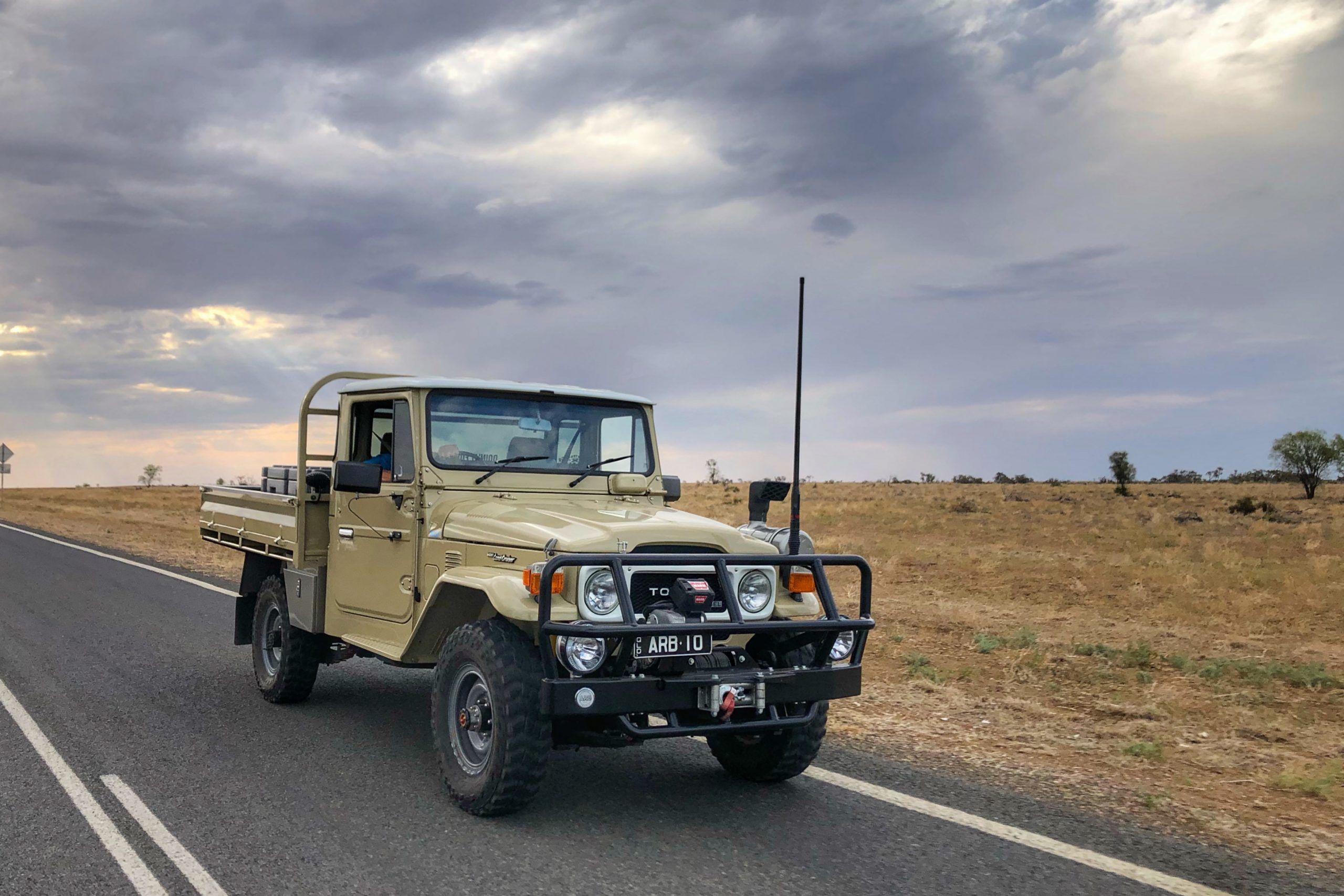 Toyota порадує любителів ретро позашляховиків: який сюрприз чекає власників старих авто