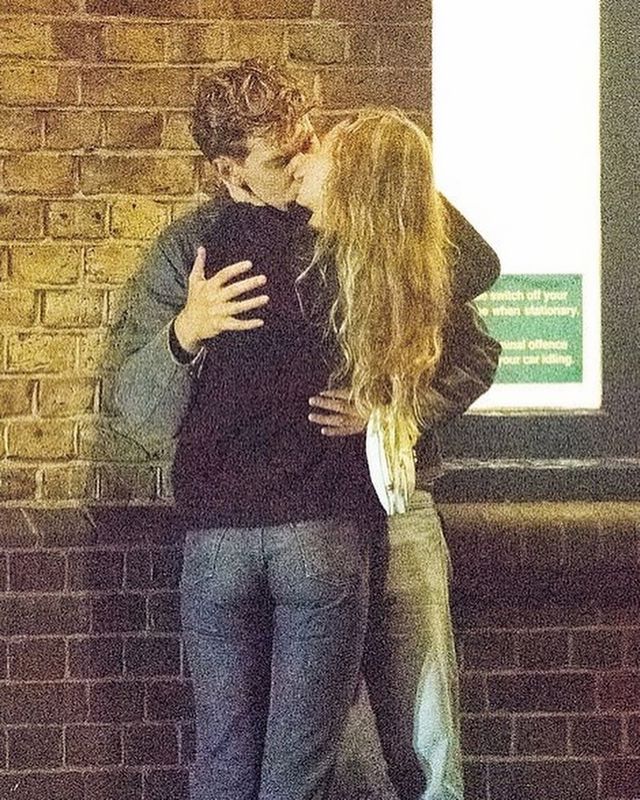 Дочку Джонні Деппа і Ванесси Параді запідозрили у новому романі - фото 471917