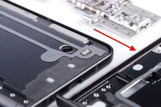 Samsung розповіла, у чому секрет 'живучості' нових Galaxy Z Fold3 і Z Flip3 - фото 472207