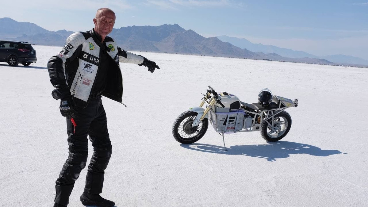 Гонщик Сергій Малик встановив рекорд швидкості на мотоциклі - фото 1