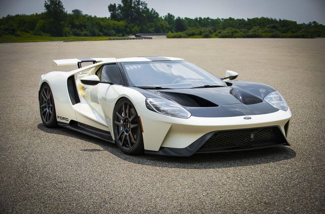 Ford присвятив нову версію суперкара GT гоночному прототипу 1964 року - фото 472307