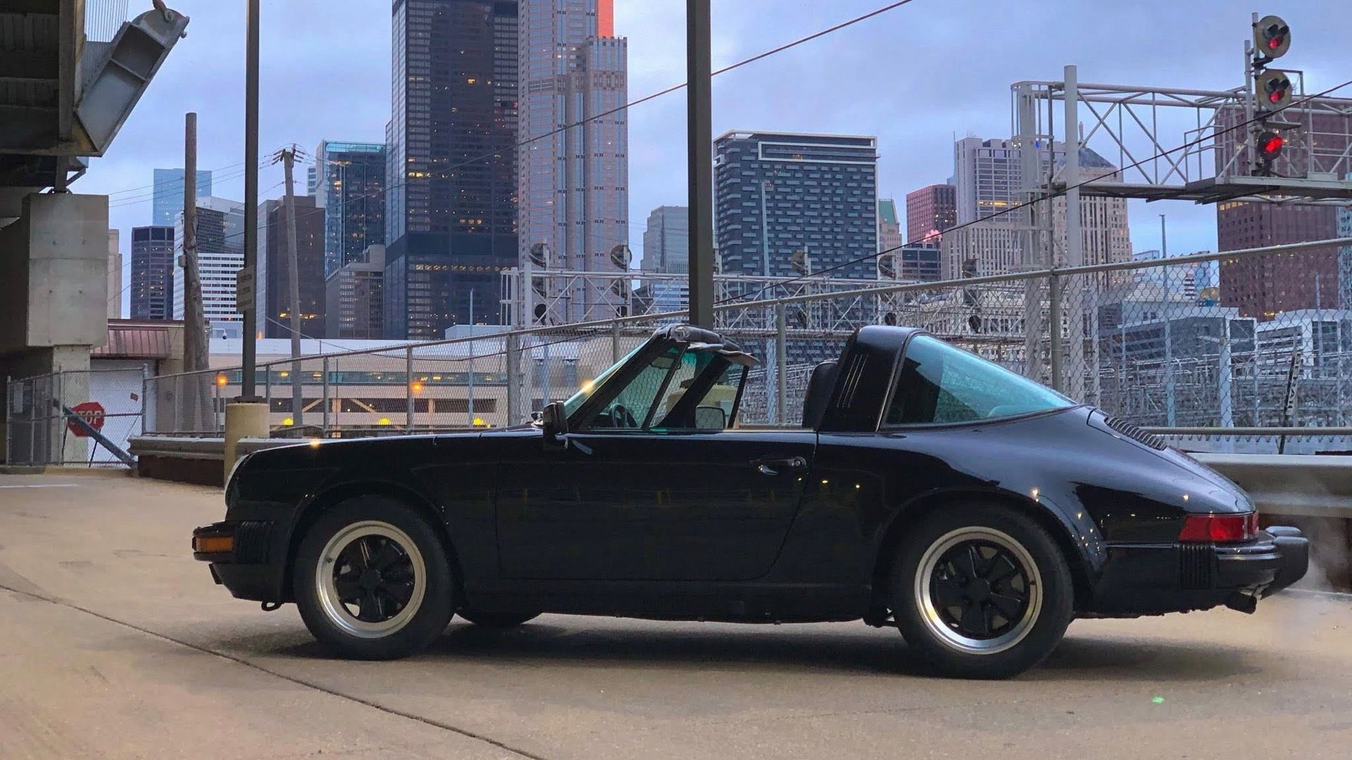 Porsche 911 Carrera, який належав Тому Крузу, пустять з молотка