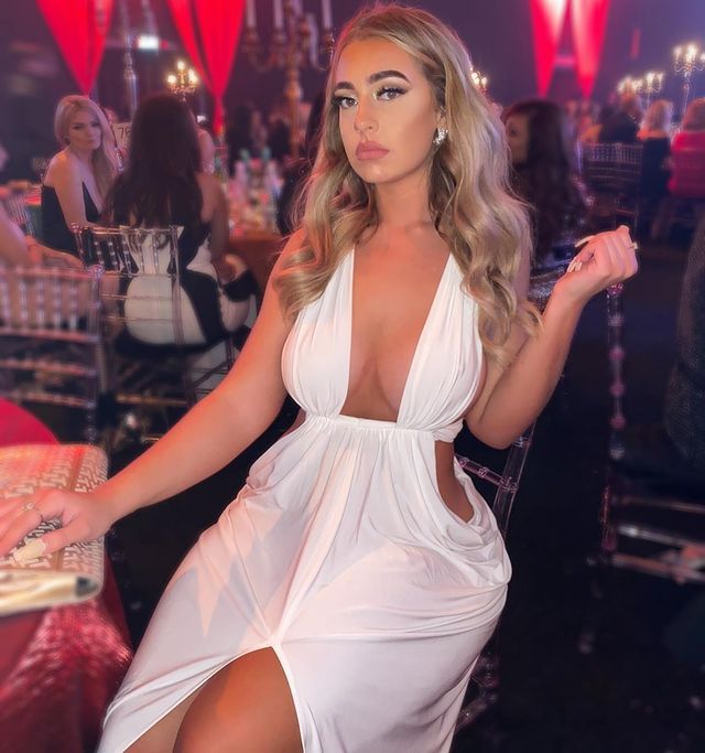 Дівчина тижня: красуня Еллен Девіс, яка скинула 60 кг і виглядає, немов з обкладинки (18+) - фото 472521