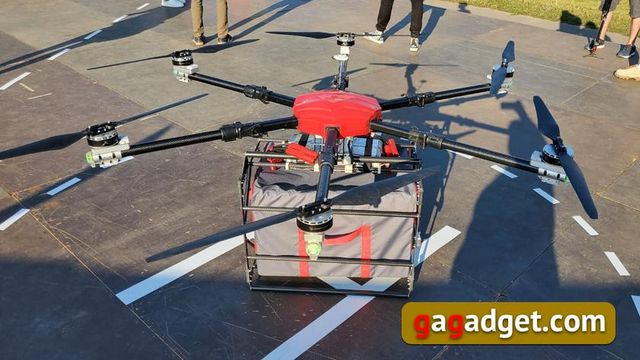 Нова пошта показала новий формат відділень, куди посилки зможуть доставляти дрони - фото 472937