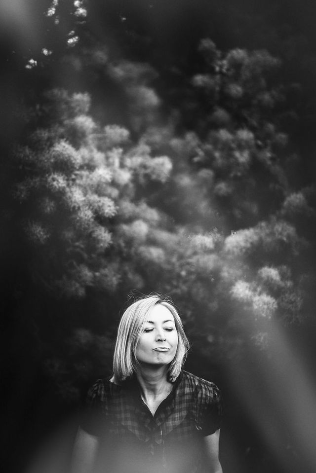 Фотограф зняв 15 жінок під час досягнення оргазму: спокусливі фото - фото 473447