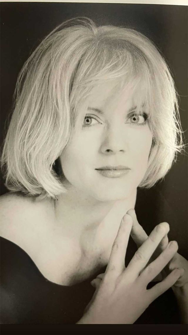 Біллі Айліш повторила стрижку своєї матері - фото 473545