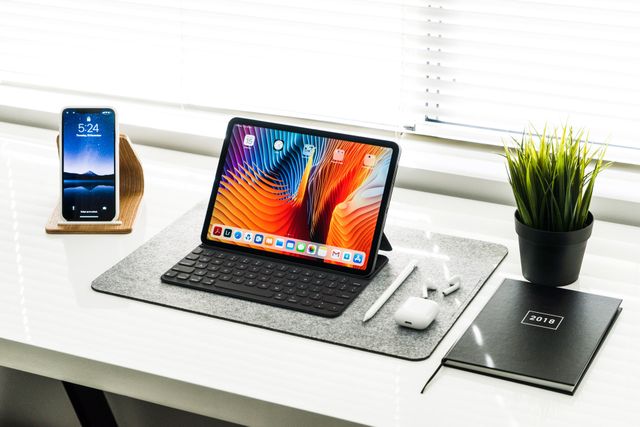 Попит на планшети Apple різко зріс: користувачам цікавий iPad на M1 - фото 474134
