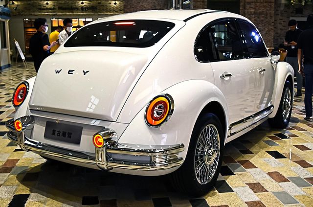 Great Wall показав автомобіль у стилі 40-х років минулого століття - фото 474143