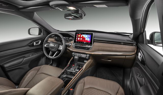 У Jeep представили першу семимісну модель позашляховика - фото 474193