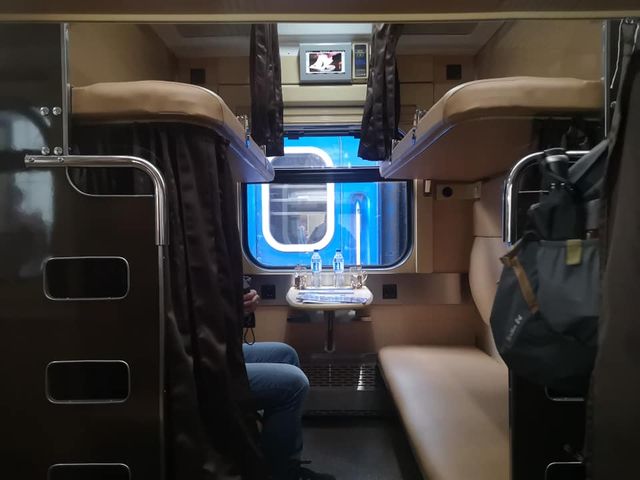 В Укрзалізниці показали, якими будуть нові плацкартні вагони: фото зсередини - фото 474215