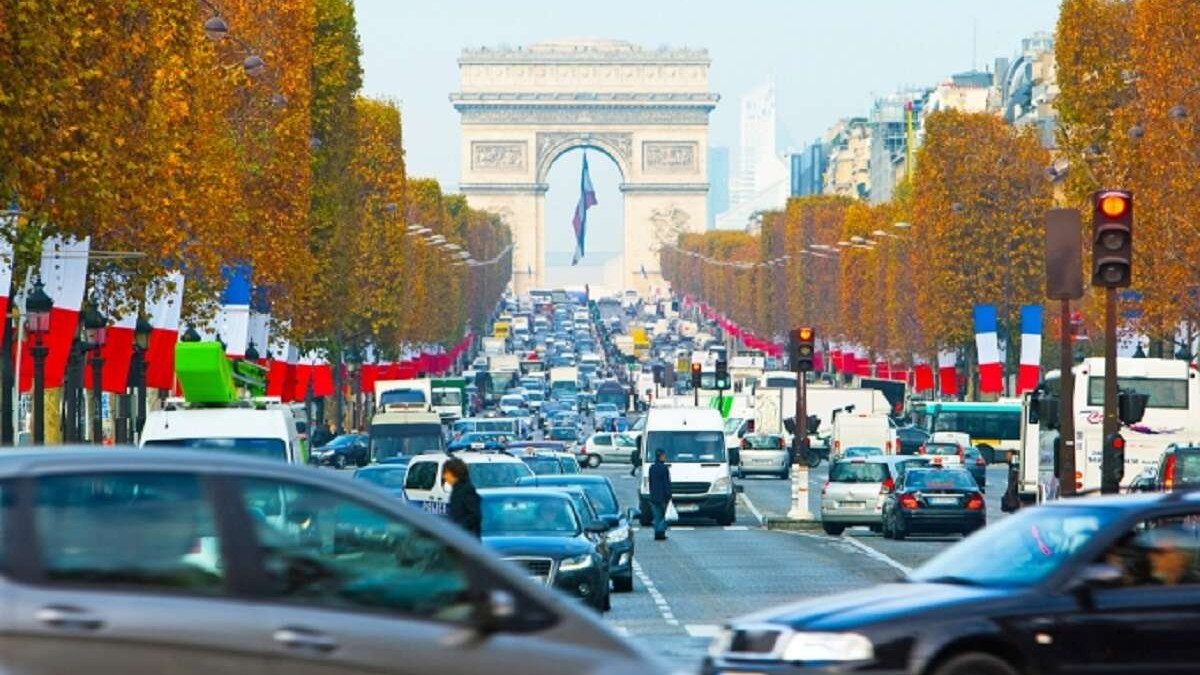 У Парижі обмежили швидкість до 30 км/год - фото 1