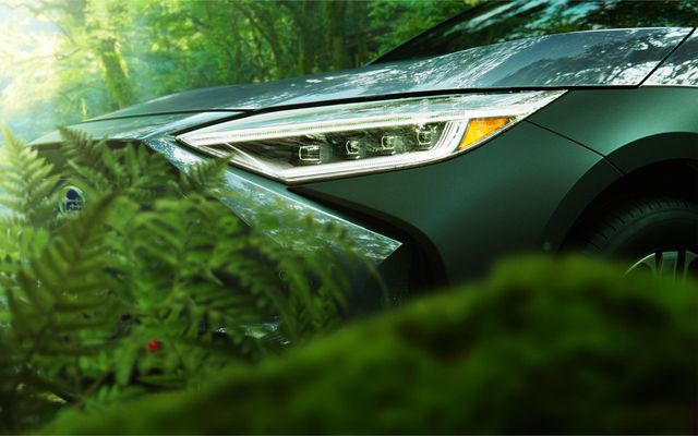 Subaru показала на свіжих фото новий електромобіль Solterra - фото 474772