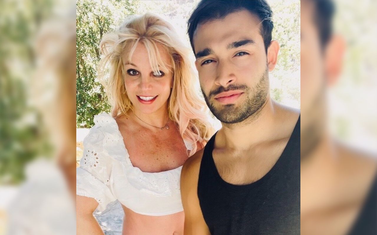 Батько Брітні Спірс вимагає шалену суму за відмову від опіки над співачкою