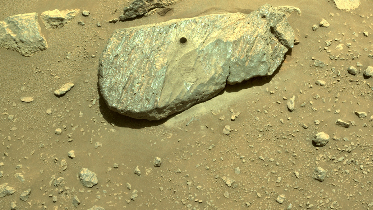 Марсохід NASA вперше добув зразки ґрунту з Червоної планети - фото 1