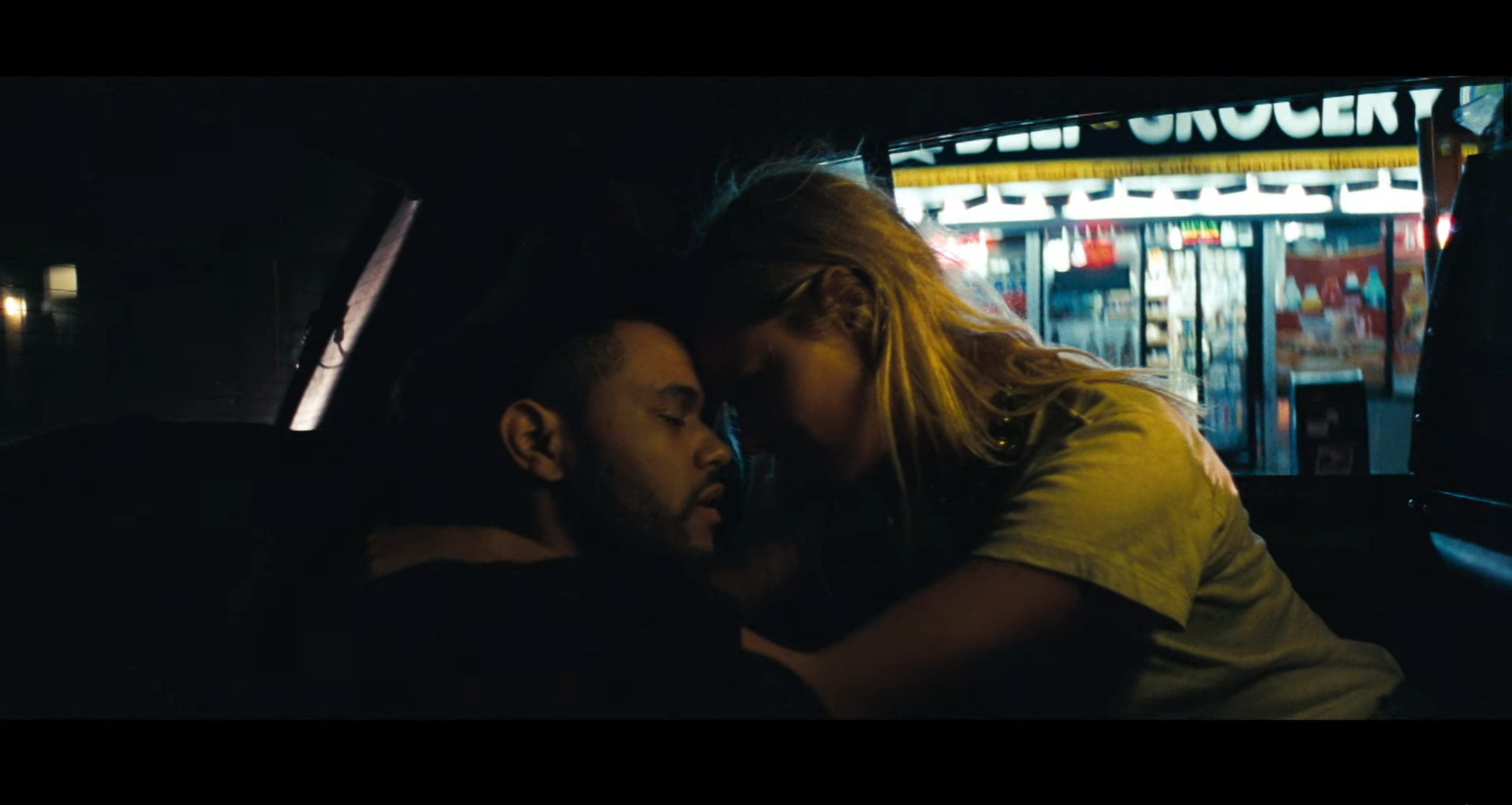 Дивіться альтернативний кліп The Weeknd – Can't Feel My Face - фото 1