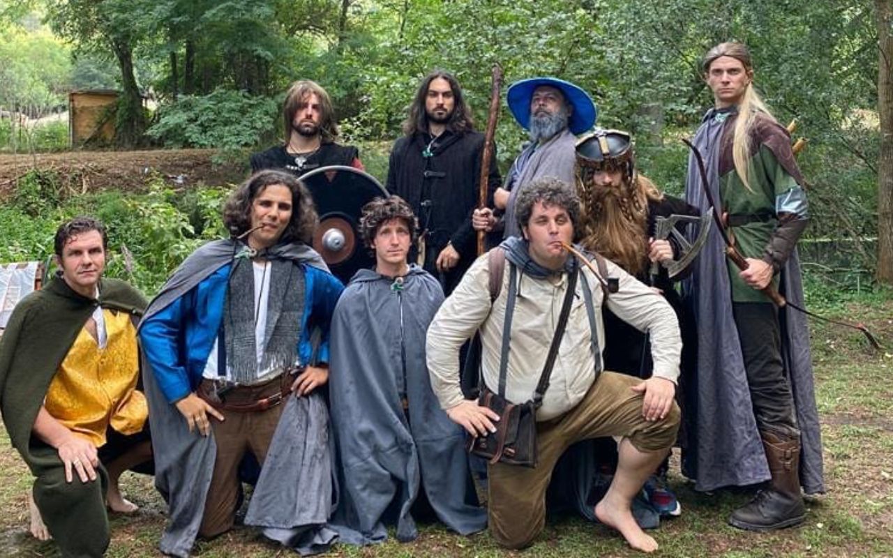 Фанати Володаря перснів відправилися до Везувію, щоб утопити в ньому перстень всевладдя