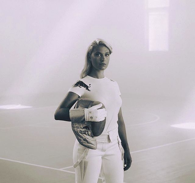 Найгарячіші образи Ольги Харлан за всю кар'єру: добірка фото іменинниці (18+) - фото 475321