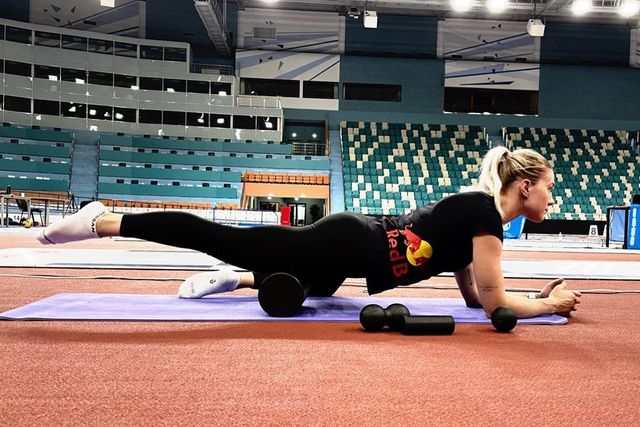 Найгарячіші образи Ольги Харлан за всю кар'єру: добірка фото іменинниці (18+) - фото 475335