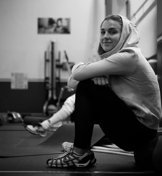 Найгарячіші образи Ольги Харлан за всю кар'єру: добірка фото іменинниці (18+) - фото 475352