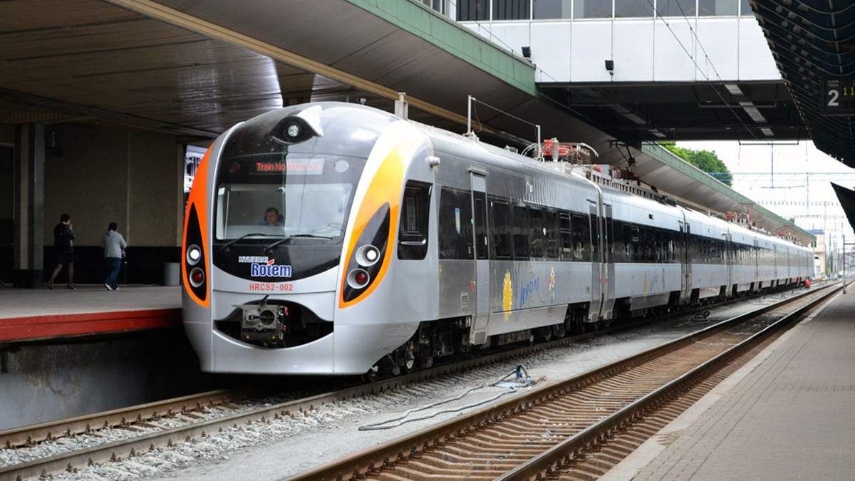 У потягах Укрзалізниці запустили довгоочікувану послугу, яка коштує лише 1 гривню - фото 1