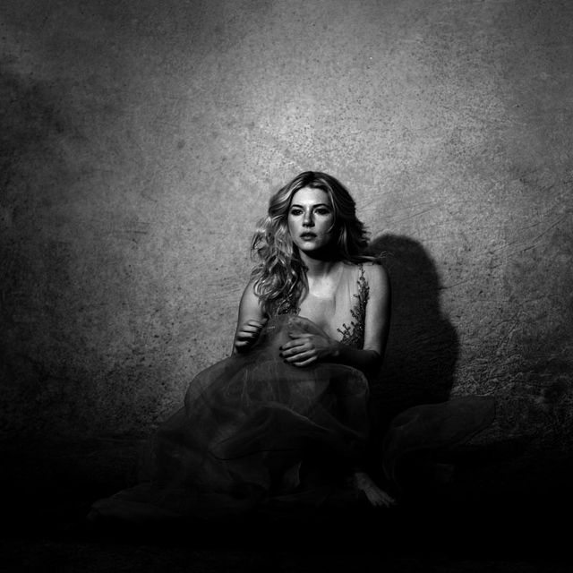 Як змінювалася актриса українського походження з Вікінгів Кетрін Винник: фото 18+ - фото 475840