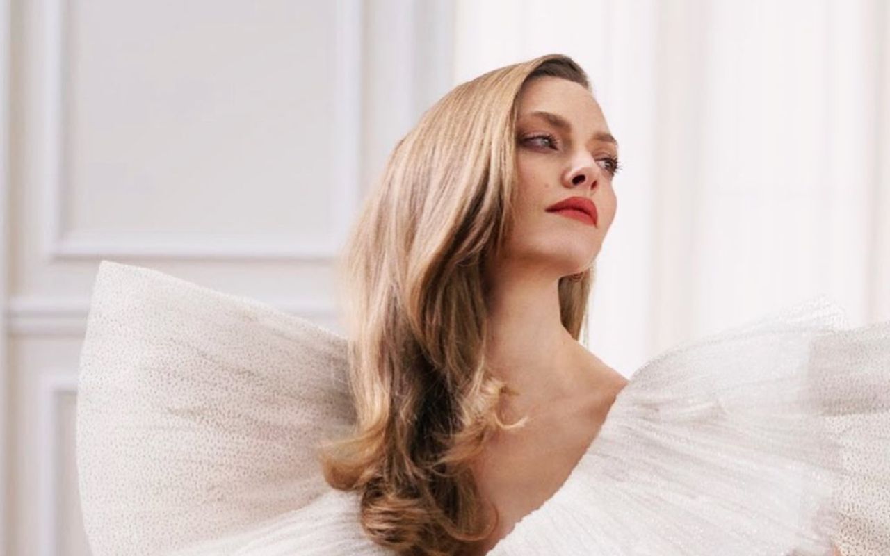 Аманда Сейфрид знялася у стильному кампейні - фото 1