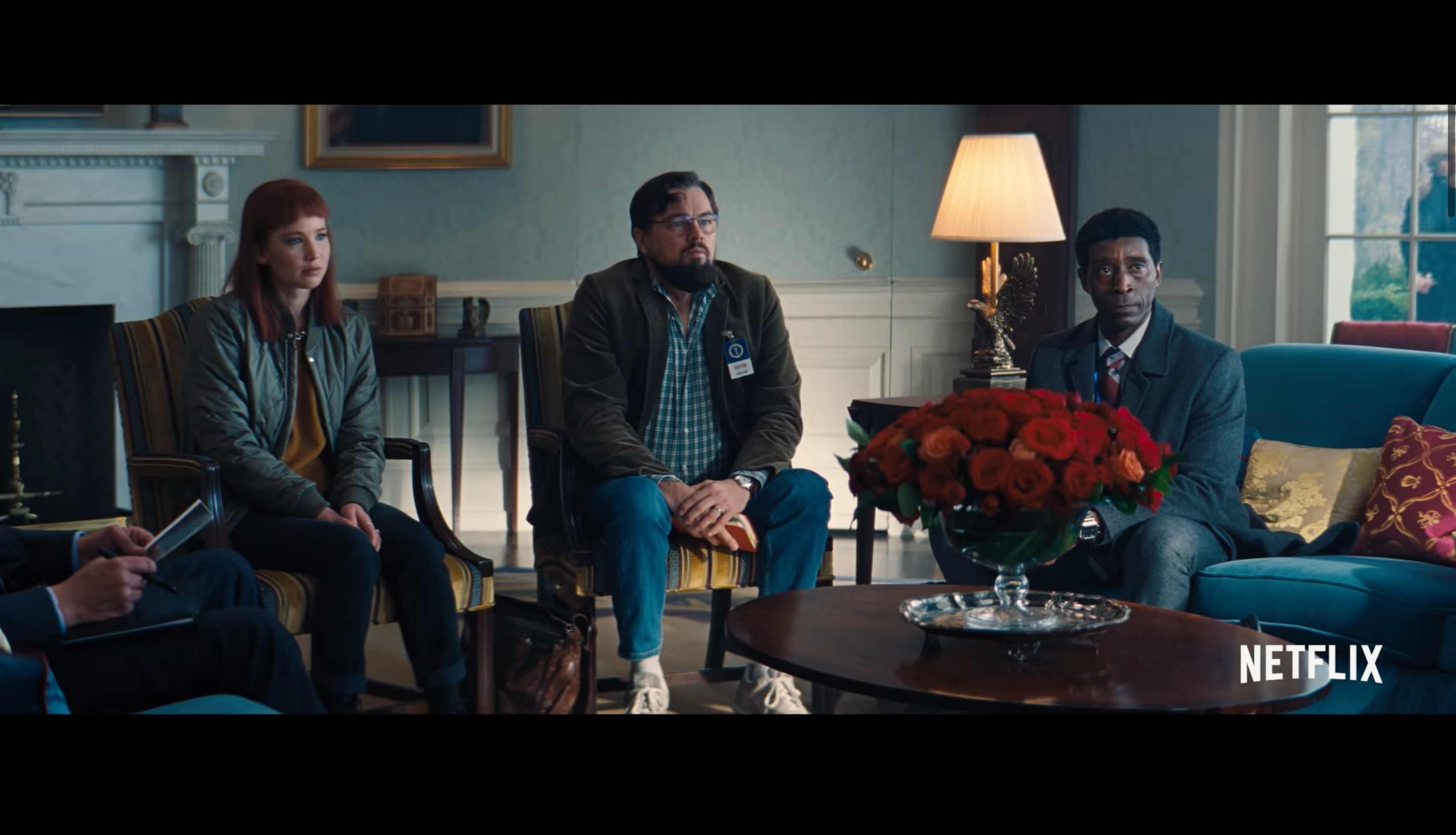 Тизер комедії Не дивіться вгору онлайн - фото 1