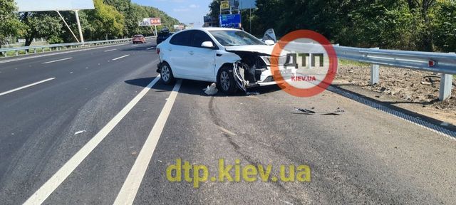 Біля Києва знову розтрощили спорткар: фото аварії Porsche 911 - фото 476141