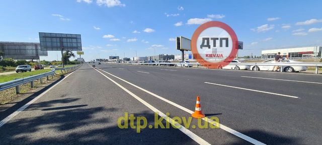 Біля Києва знову розтрощили спорткар: фото аварії Porsche 911 - фото 476143