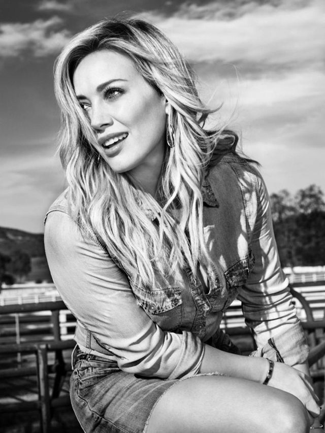 Найгарячіші образи Гіларі Дафф за всю кар'єру: добірка фото іменинниці (18+) - фото 476377