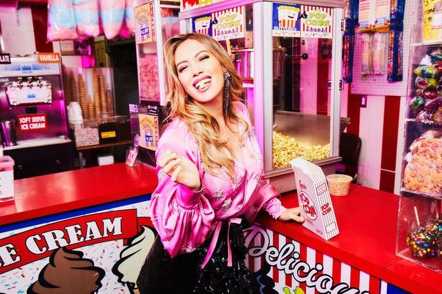 Найгарячіші образи Гіларі Дафф за всю кар'єру: добірка фото іменинниці (18+) - фото 476385