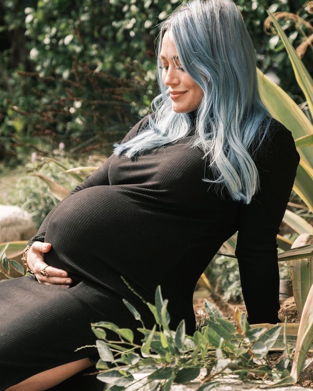 Найгарячіші образи Гіларі Дафф за всю кар'єру: добірка фото іменинниці (18+) - фото 476399