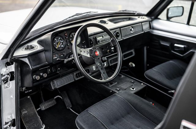 Рідкісний швейцарський позашляховик Monteverdi Safari виставили на продаж - фото 476517