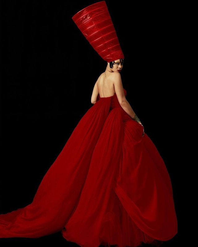 Ріанна у стильному образі знялася для обкладинки номера Dazed - фото 476637