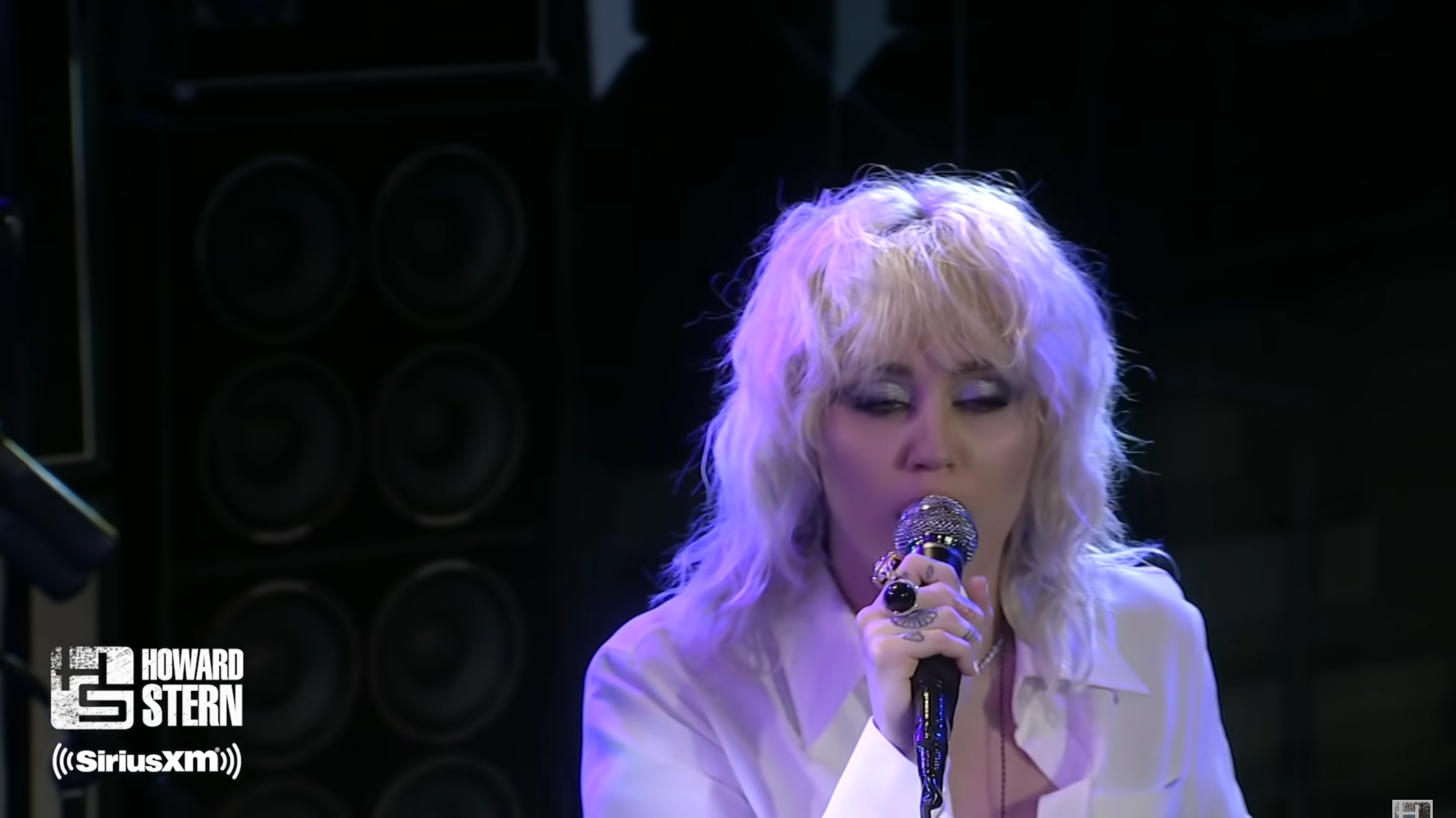 Nothing Else Matters: Майлі Сайрус виконала справжній хіт з учасниками Metallica