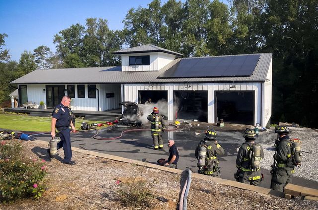 Власникам деяких Chevrolet рекомендують паркувати авто якомога далі від інших, і ось чому - фото 477206