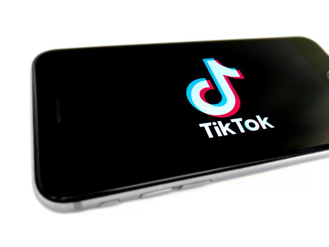 У TikTok з'явиться служба психологічної підтримки підлітків - фото 477210