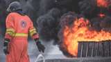 40 автомобілів згоріли внаслідок удару блискавки: моторошне відео