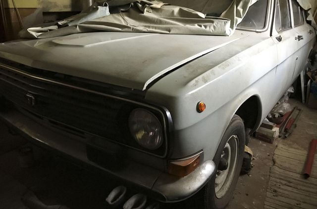 Подивіться на 36-річну Волгу, яка все життя простояла в гаражі - фото 477942